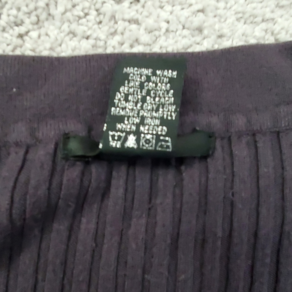 Sweater - Picture 4 of 4